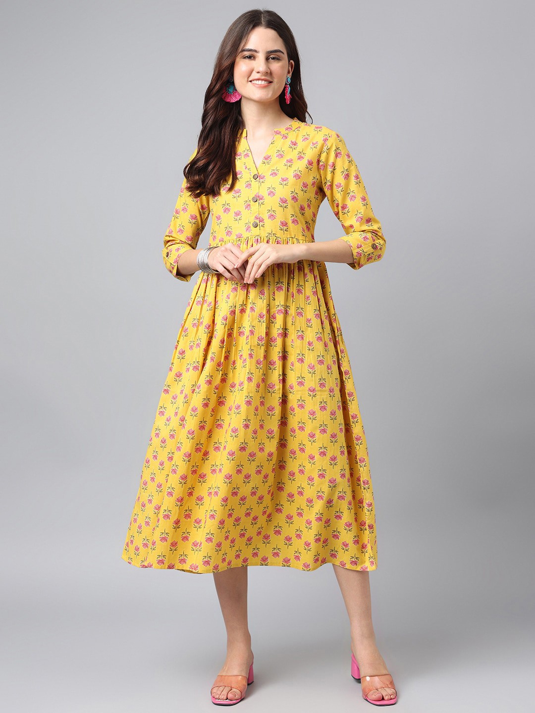 

ANANDITA Women Floral Printed Gotta Patti Cotton Anarkali Kurta, Yellow