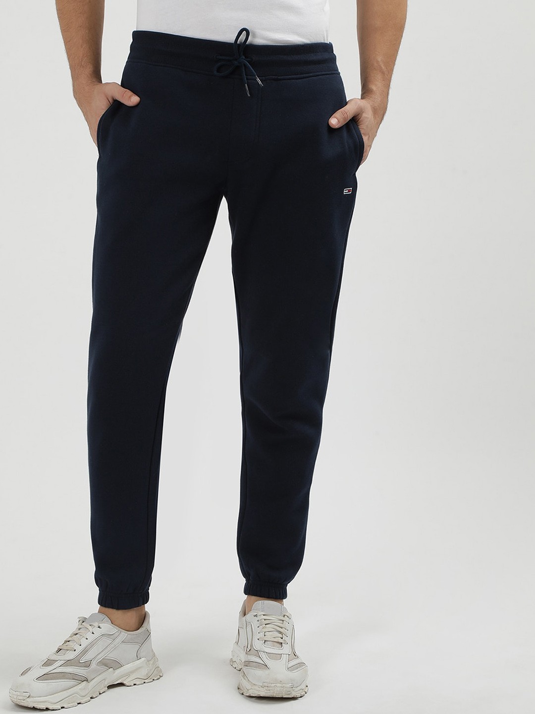 

Tommy Hilfiger Men Mid-Rise Joggers, Blue
