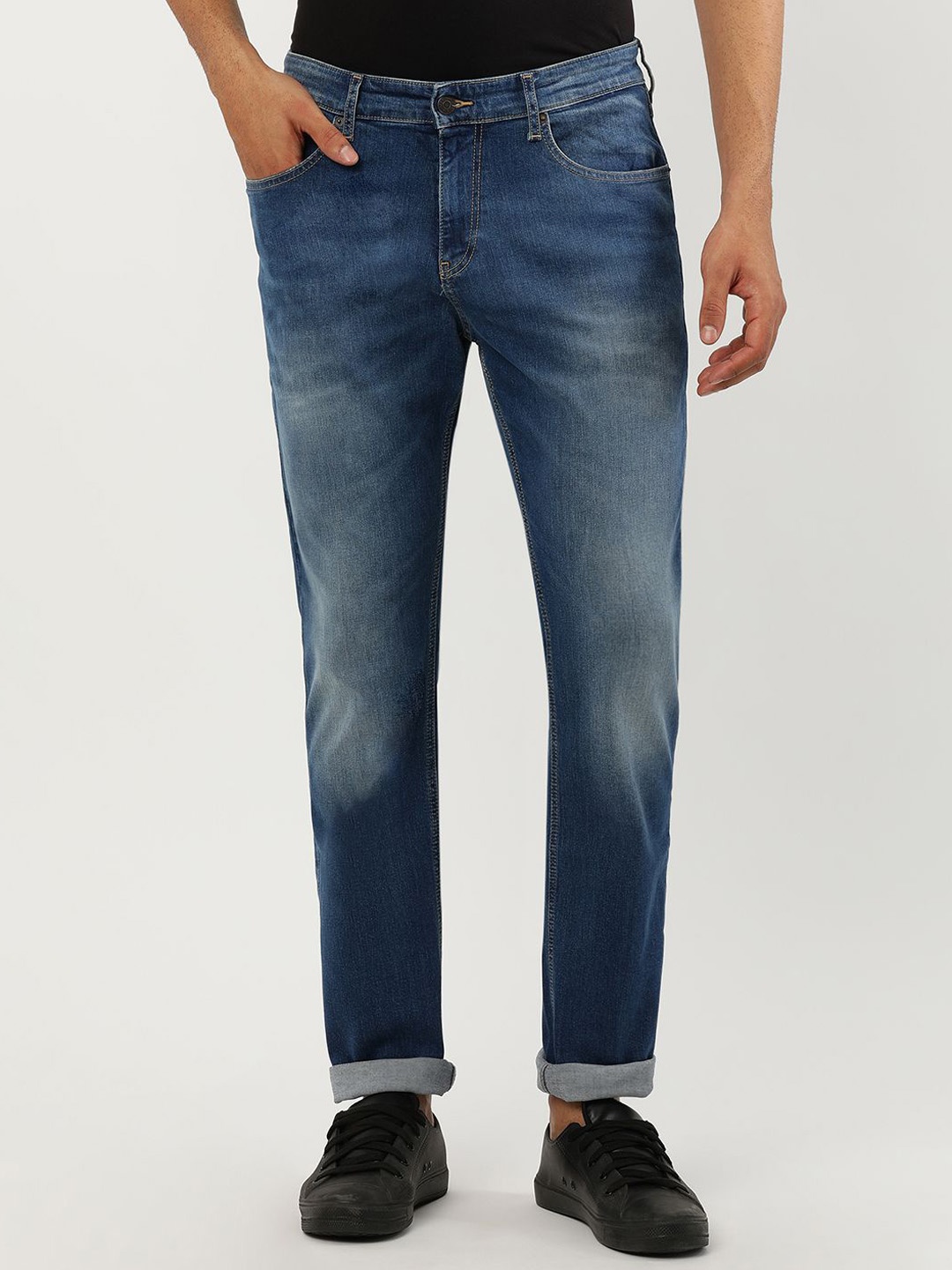 

Tommy Hilfiger Men Light Fade Jeans, Blue