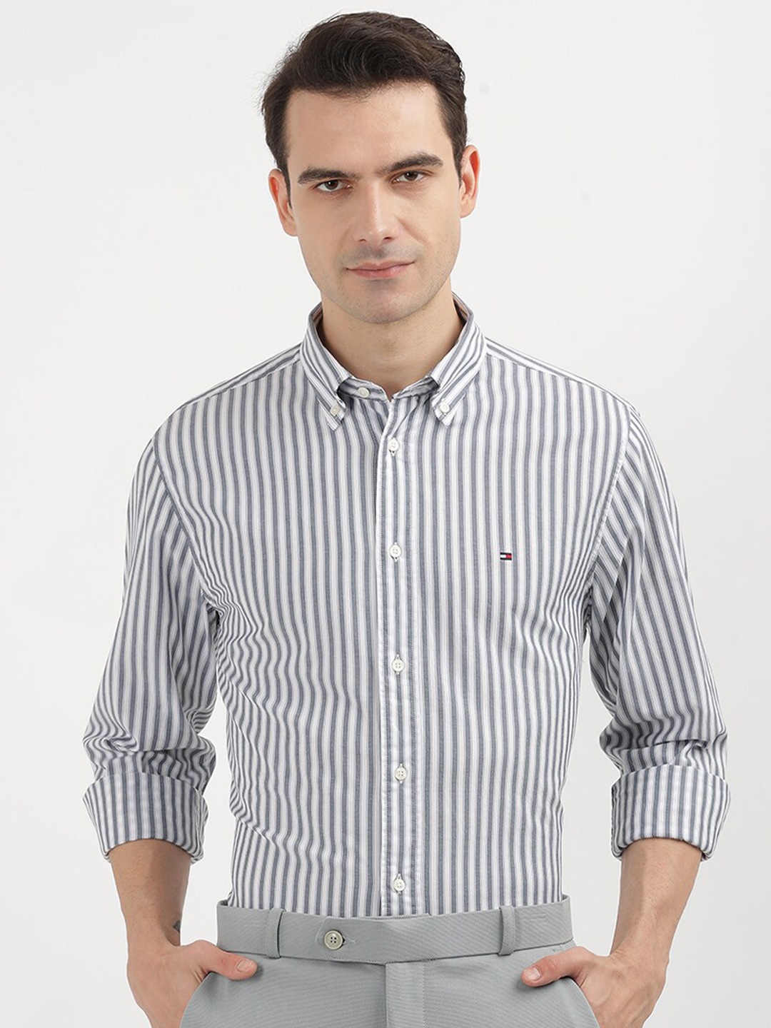 

Tommy Hilfiger Men Opaque Striped Casual Shirt, Blue