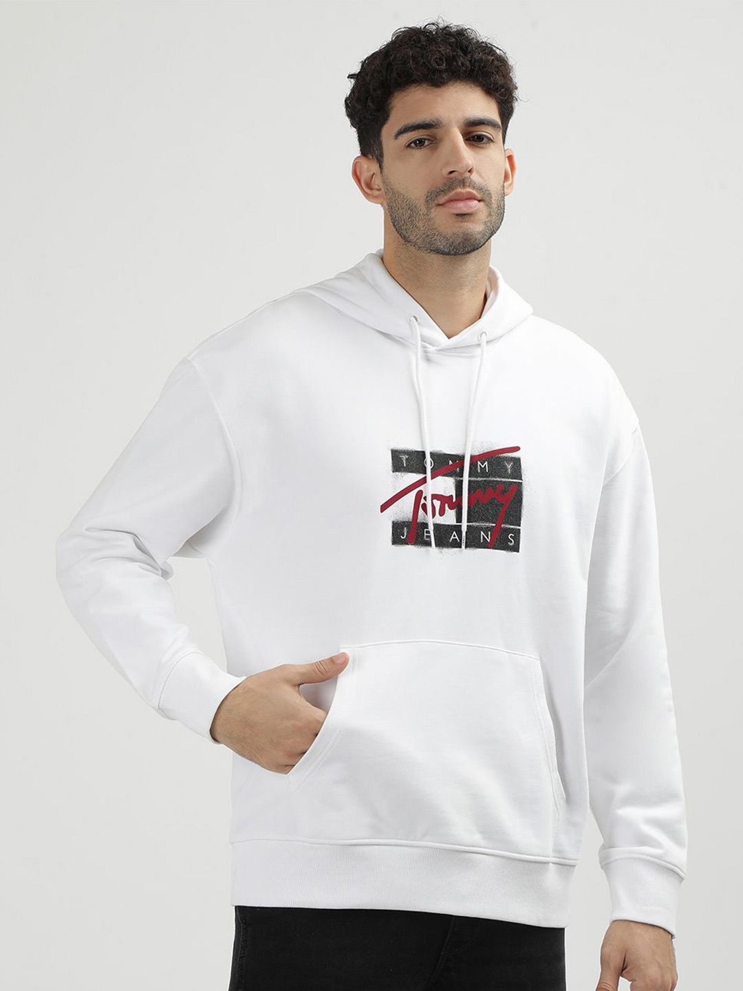 

Tommy Hilfiger Men Solid Sweatshirt, White