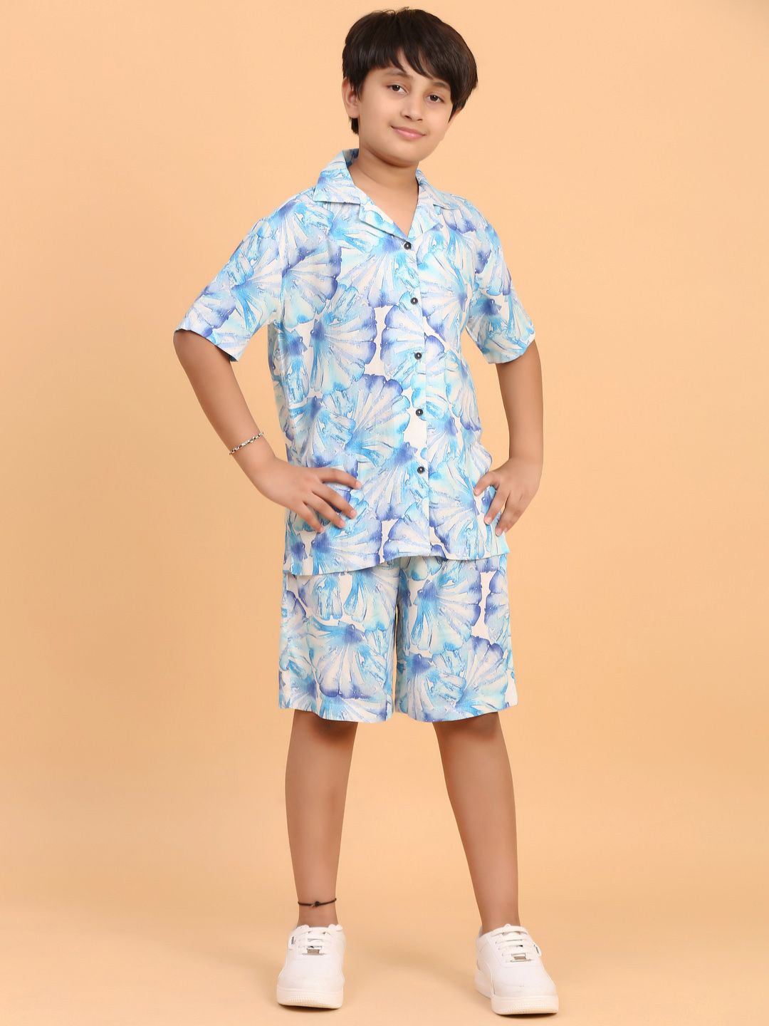 

Ninos Dreams Boys Printed Shirt with Shorts, White