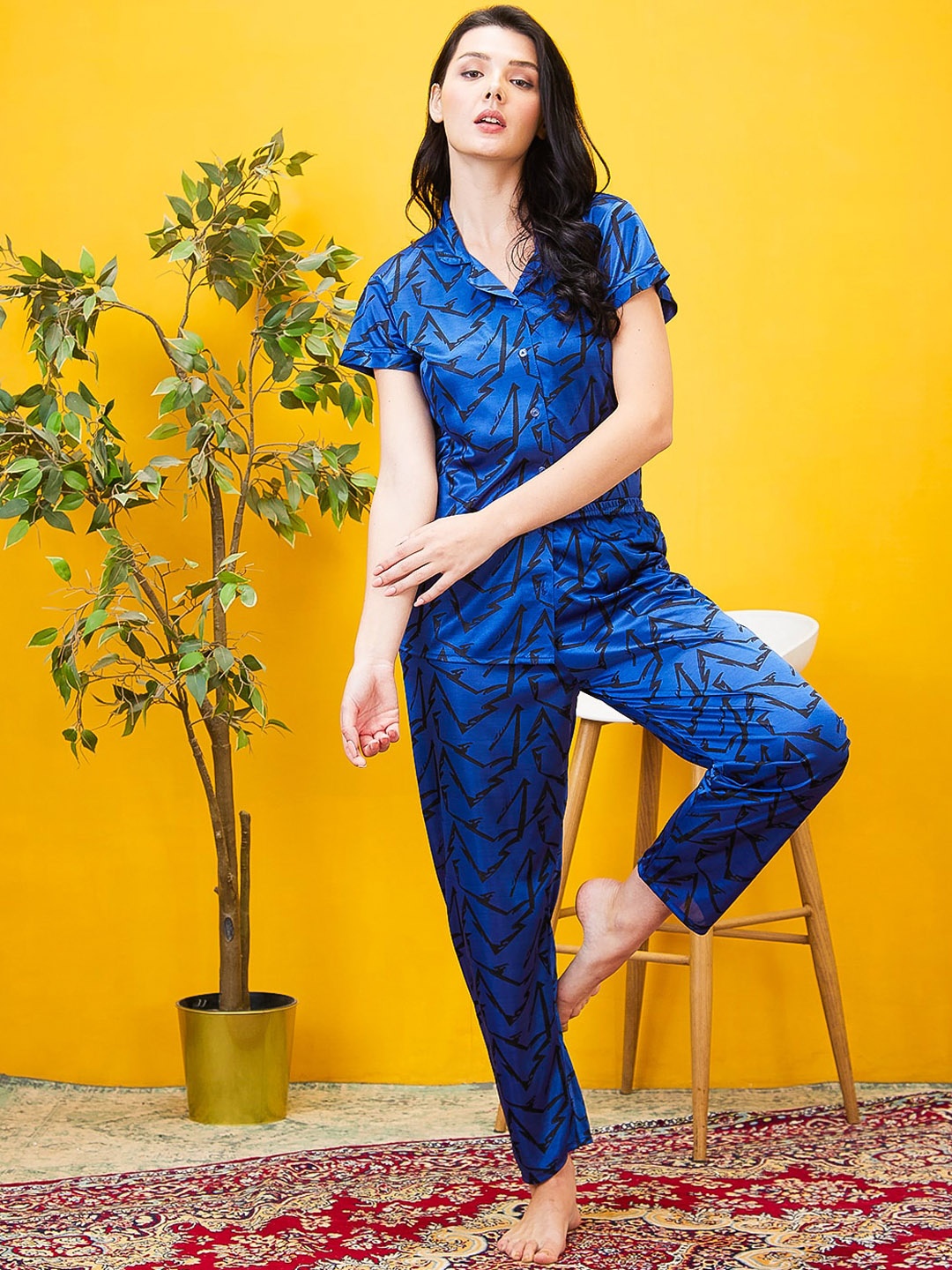 

AV2 Women Printed Night suit 2554BS, Blue