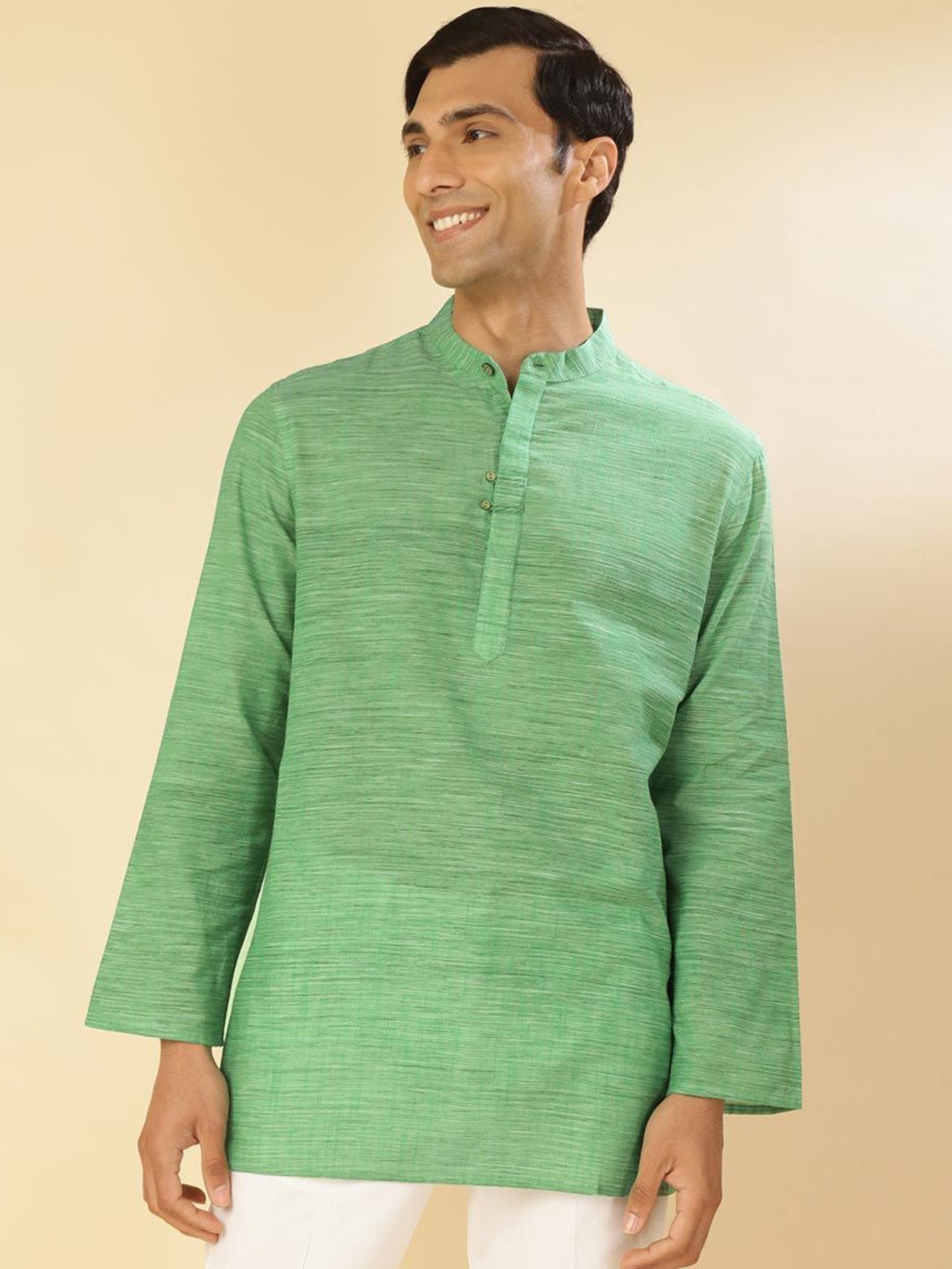

Fabindia Men Long Sleeves Woven Short Kurta, Green