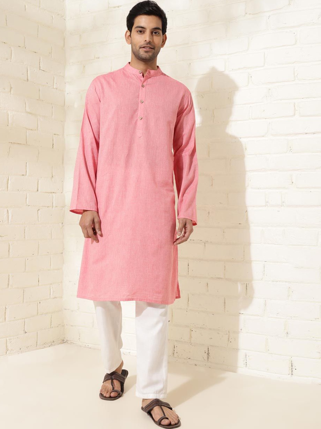 

Fabindia Men Solid Cotton Woven Kurta, Pink