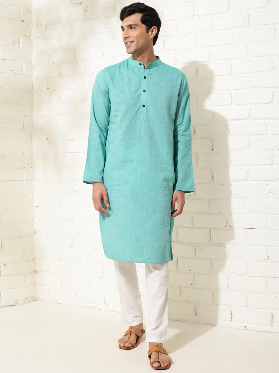 

Fabindia Men Cotton Mandarin Collar Slim Fit Kurta, Teal