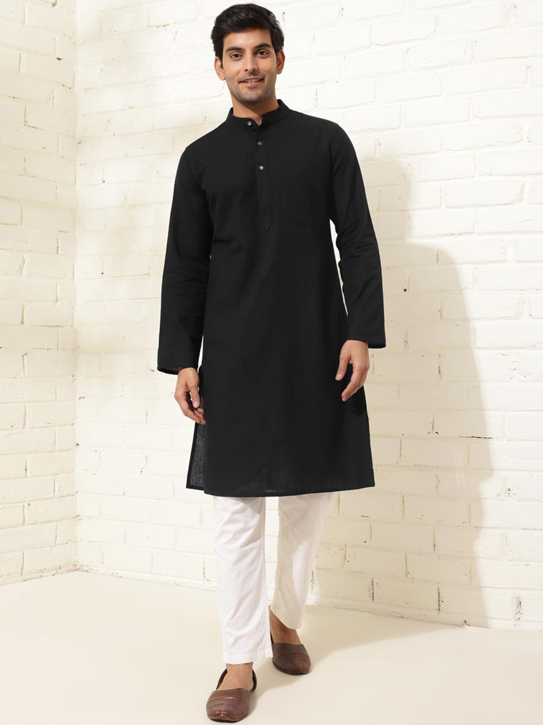 

Fabindia Men Solid Cotton Woven Kurta, Black