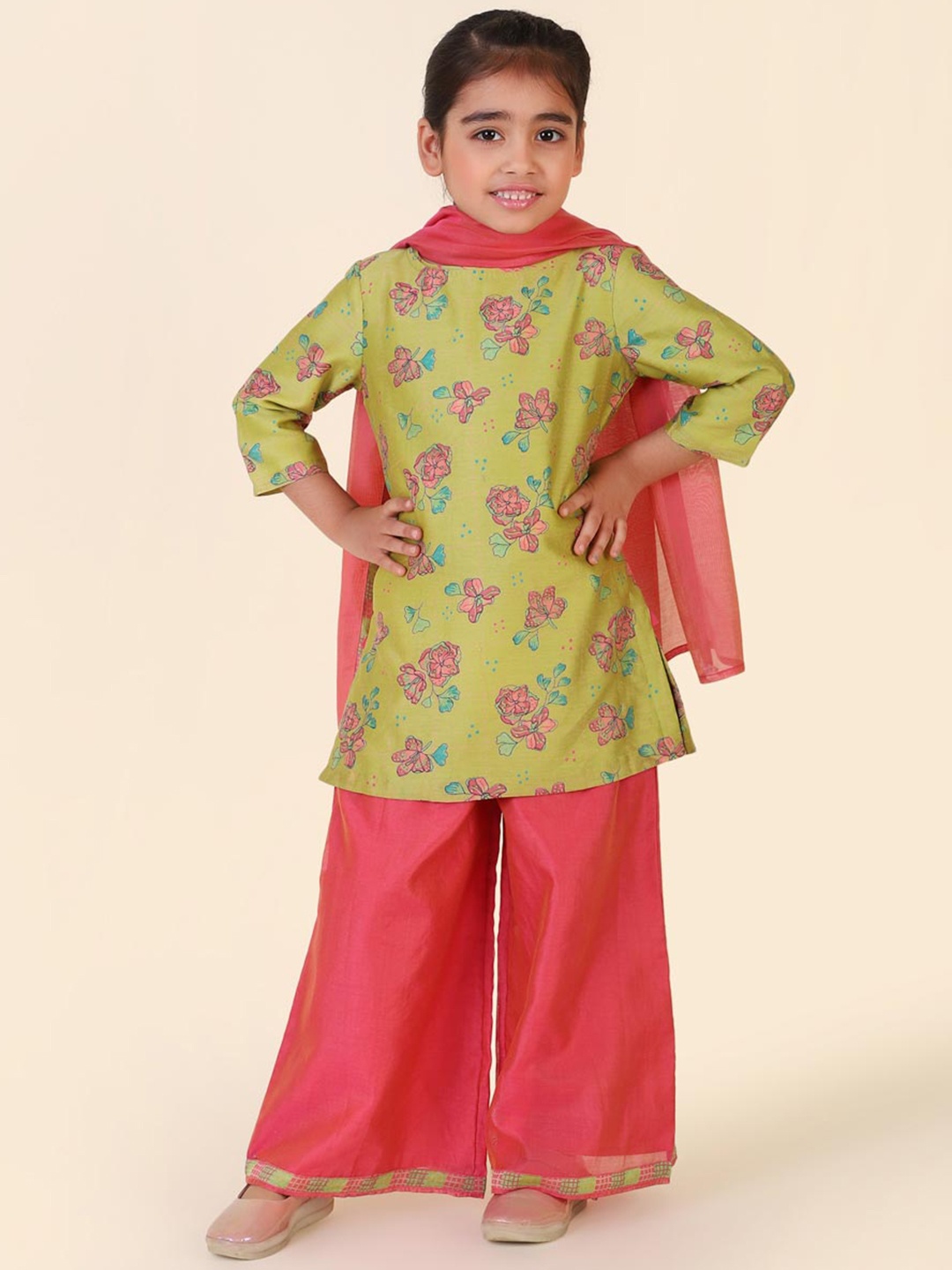 

Fabindia Girls Floral Printed Regular Kurta Palazzos With Dupatta, Lime green