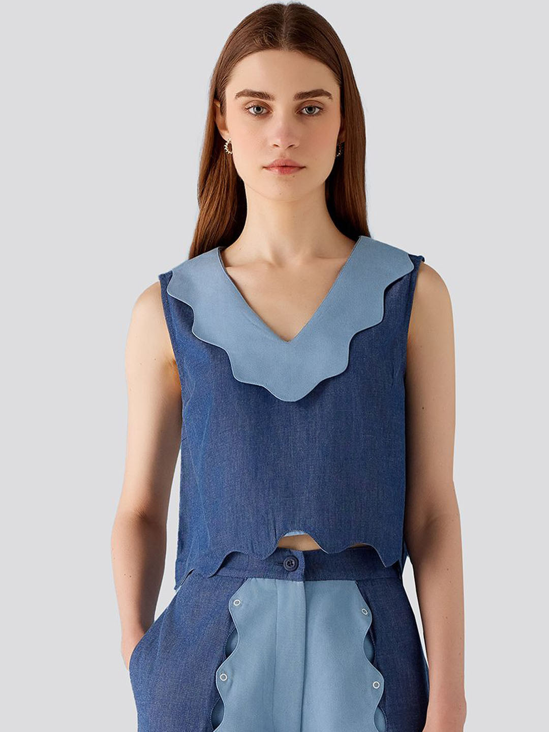 

Muvazo Colourblocked Round-Neck Top With Trouser Co-Ords, Blue