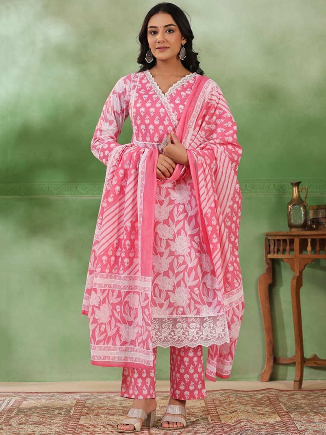 

KAJREE Women Printed Angrakha Thread Work Pure Cotton Kurta with Trousers & With Dupatta, Pink