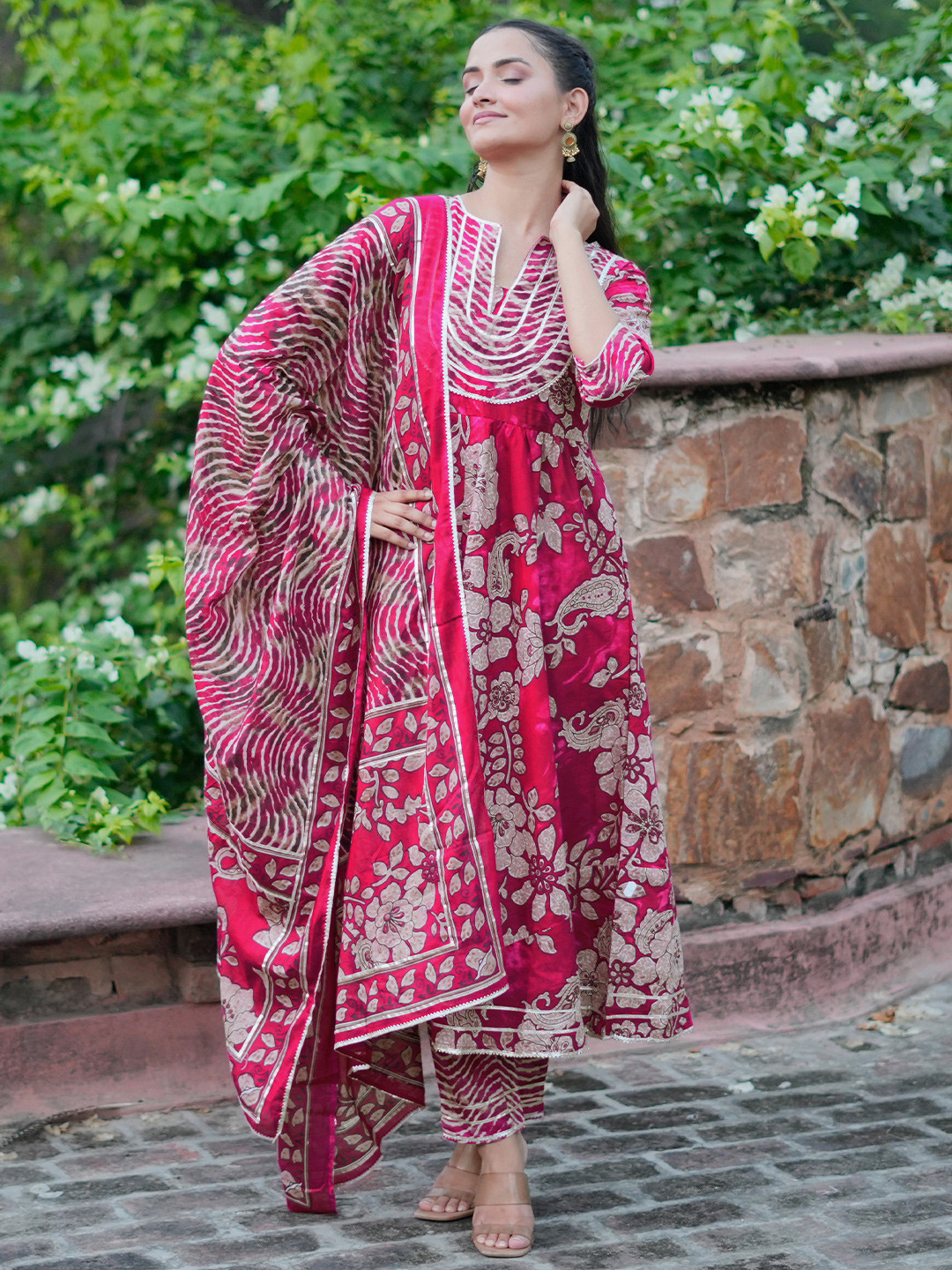 

Libas Women Floral Printed Regular Pure Cotton Kurta with Trousers & With Dupatta, Magenta