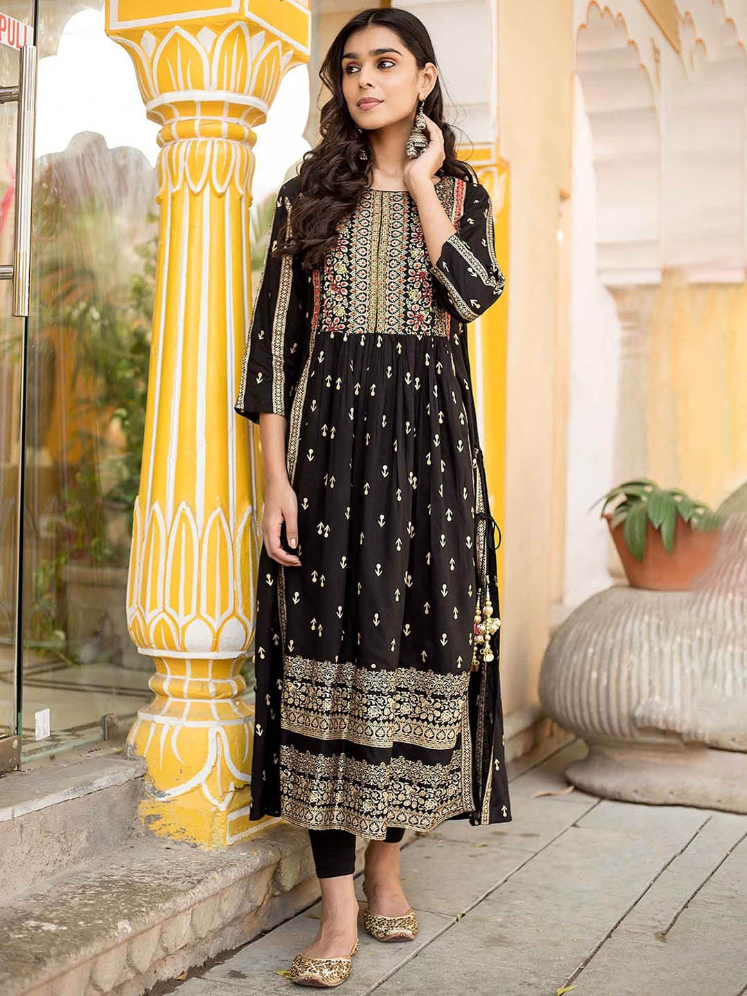 

KALINI Women Ethinic Motif Printed Anarkali Kurta, Black