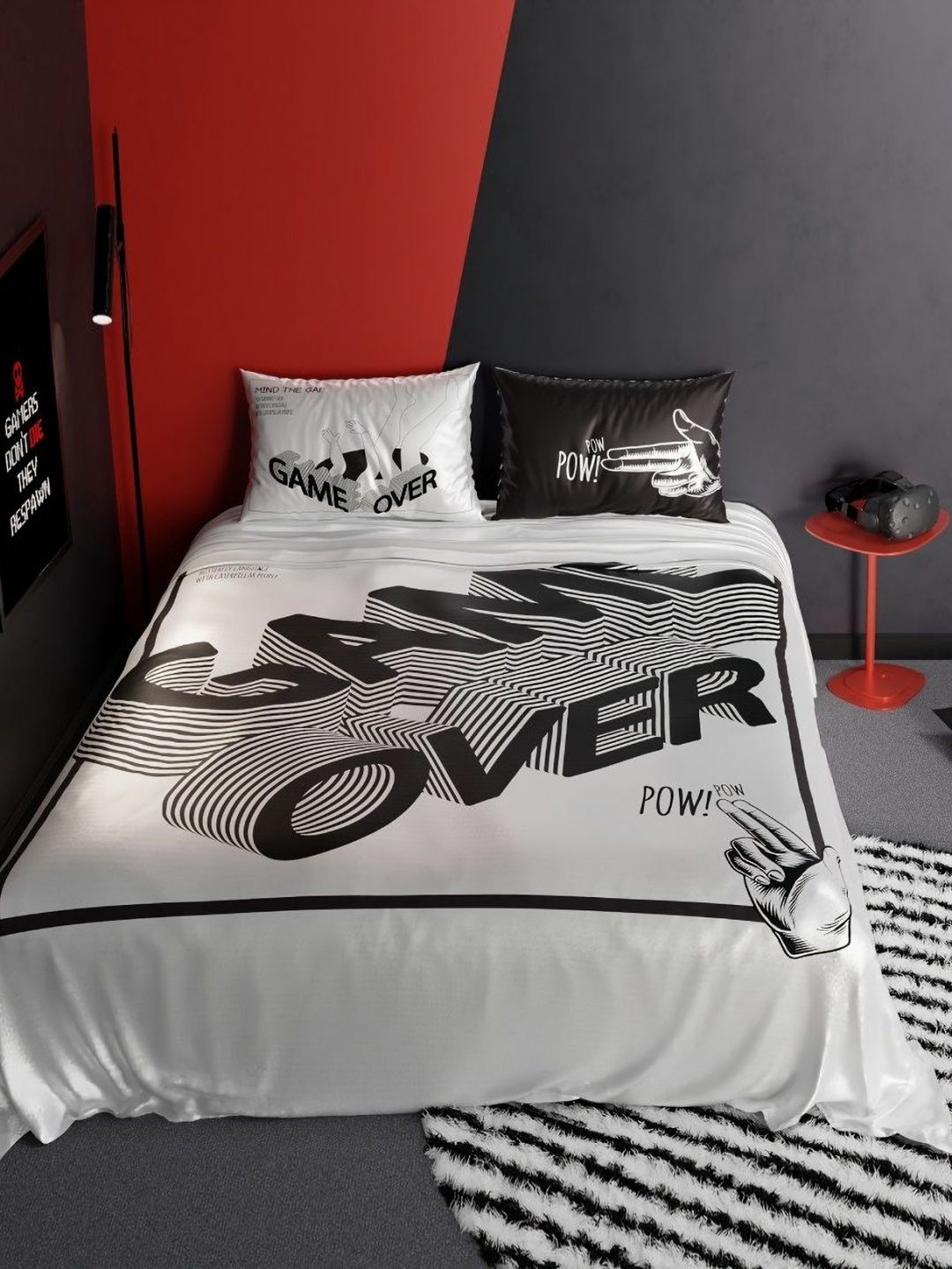 

QuirkLoom Endgame Printed Sateen Double Bedsheet With 2 Pillow Covers, Black