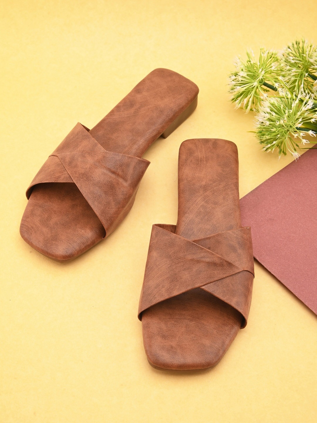 

Apratim Women Open Toe Flats with Bows, Brown