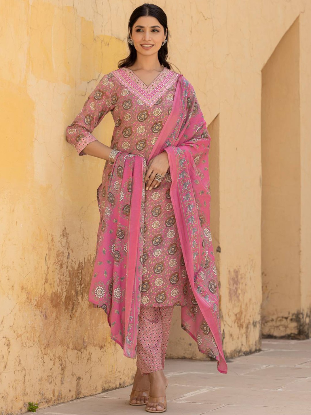

Varanga Women Floral Embroidered Regular Mirror Work Kurta with Trousers & With Dupatta, Pink