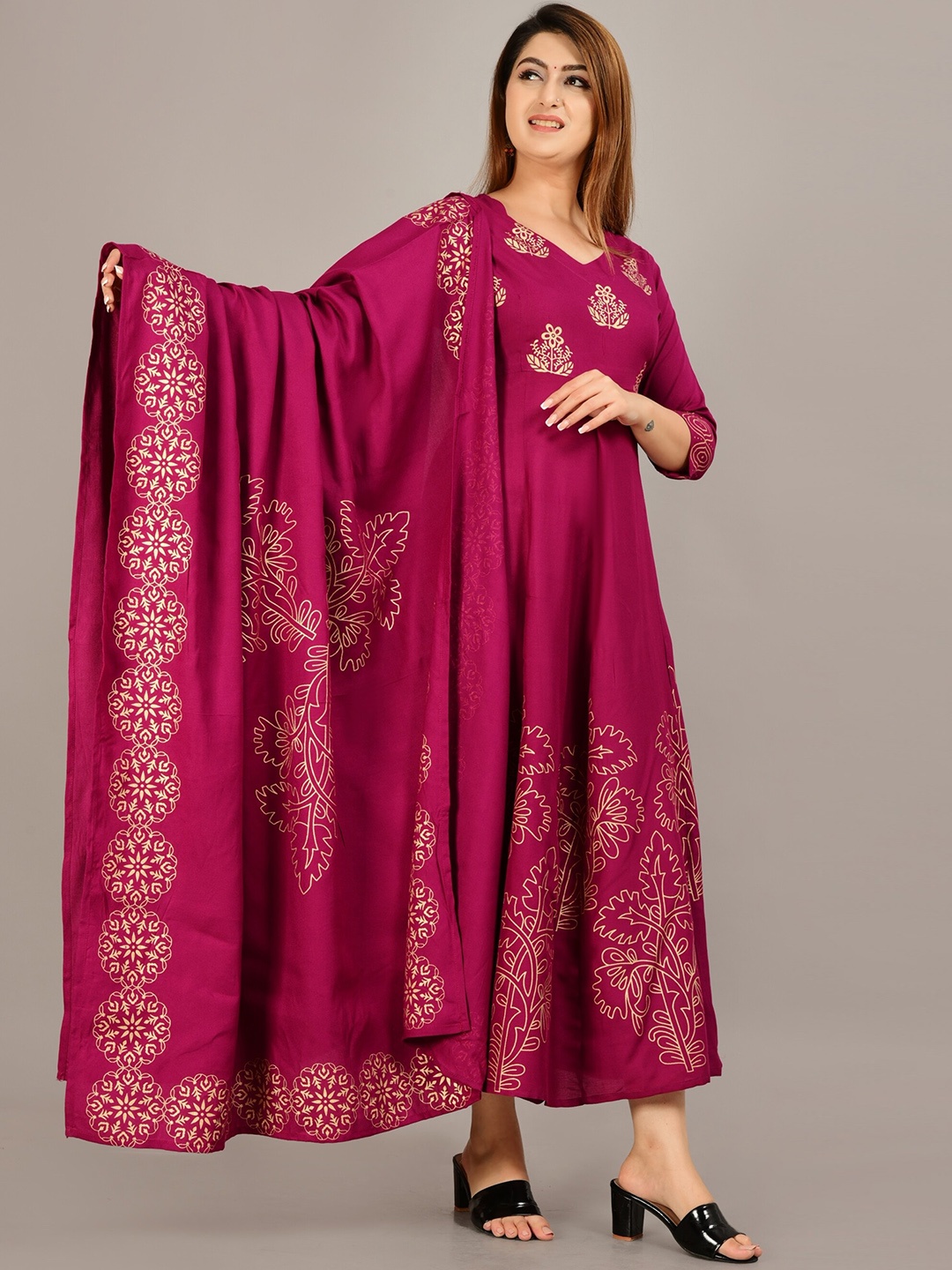 NEW STYLISH Women Floral Embroidered Thread Work Floral Anarkali Kurta, Purple
