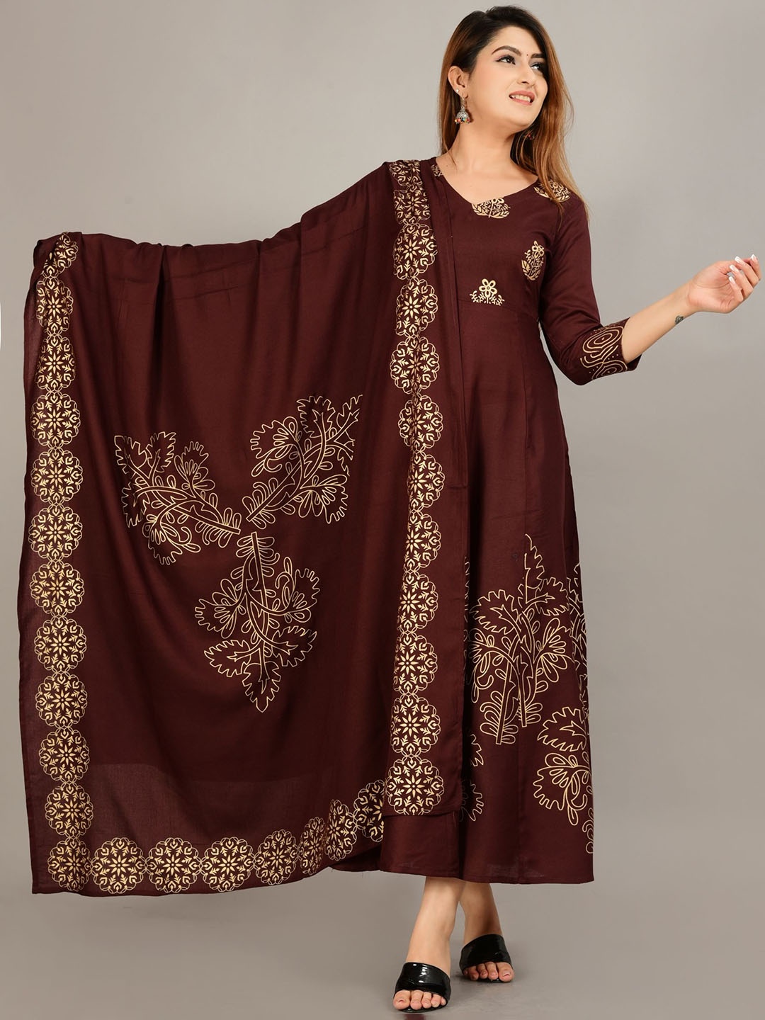 

NEW STYLISH Women Ethnic Motifs Embroidered Floral Kurta, Coffee brown