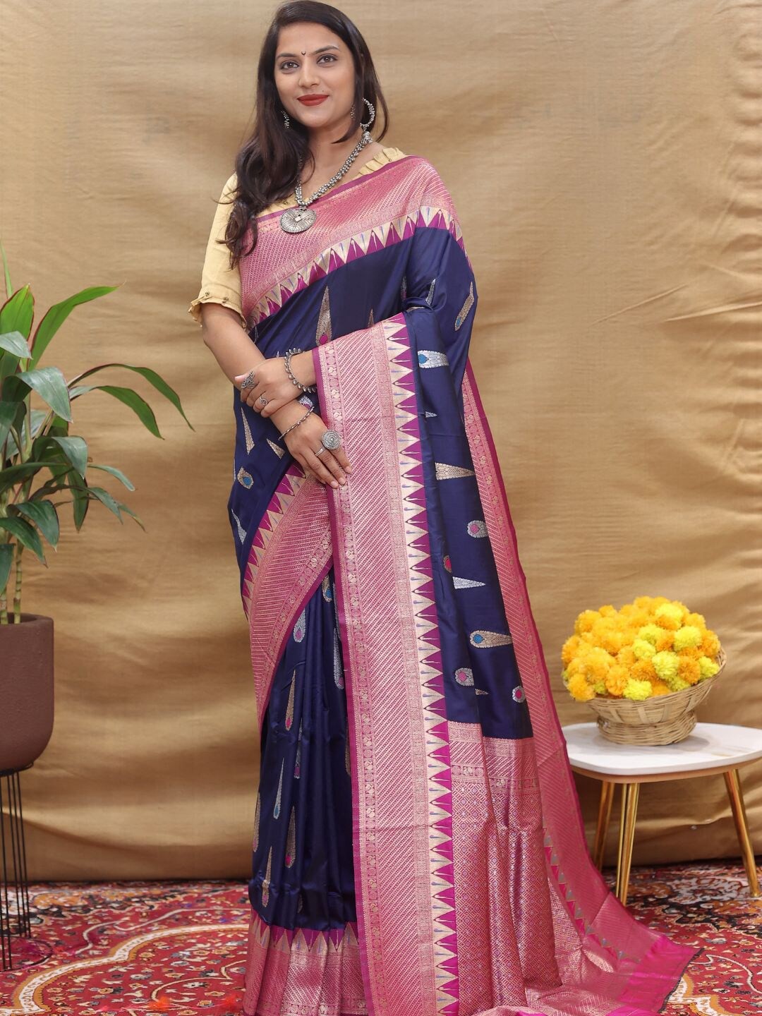 

SGF11 Woven Design Zari Art Silk Kanjeevaram Saree, Navy blue