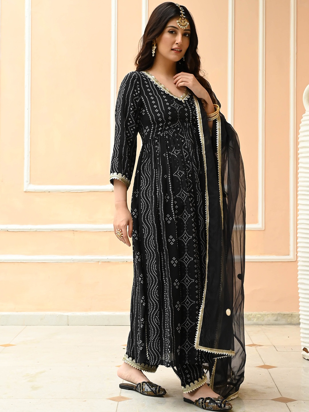 

Bunaai Women Bandhani Printed Panelled Silk Crepe Kurta with Trousers & With Dupatta, Black