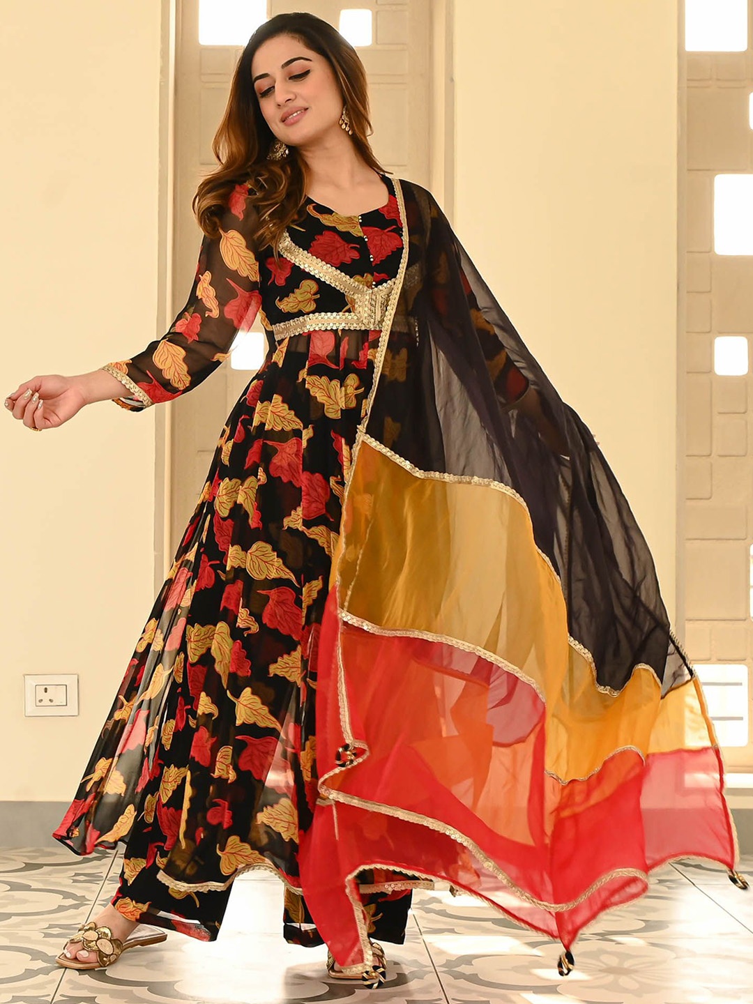 

Bunaai Women Floral Printed Panelled Kurta with Trousers & With Dupatta, Black