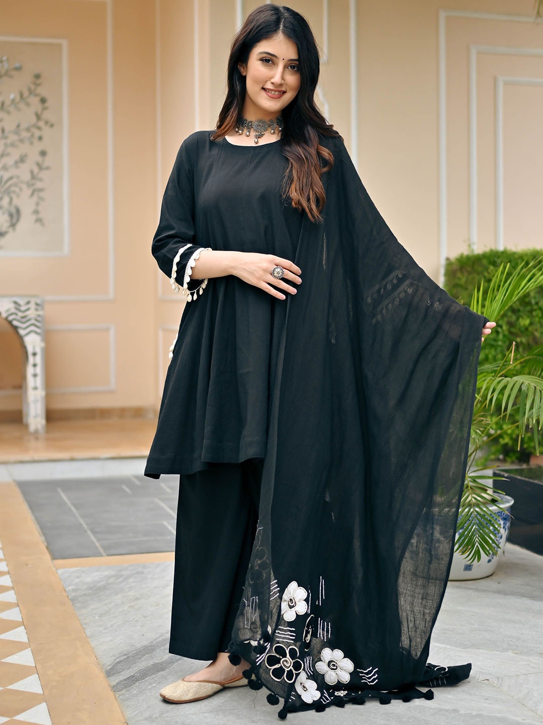 

Bunaai Women Panelled Thread Work Kurta with Trousers & With Dupatta, Black