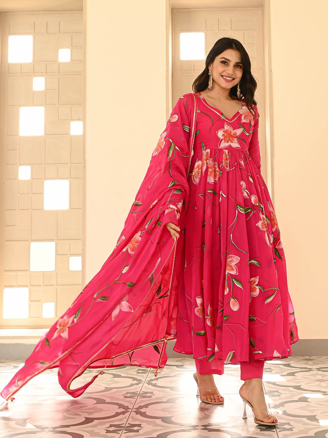 

Bunaai Women Floral Printed Panelled Kurta with Trousers & With Dupatta, Pink