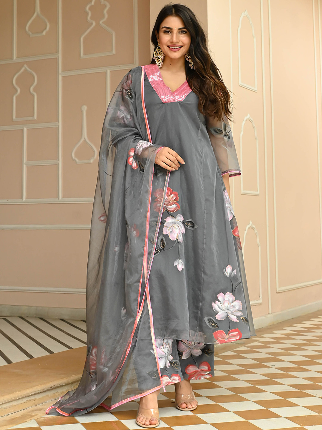 

Bunaai Women Floral Printed Panelled Sequinned Kurta with Trousers & With Dupatta, Grey