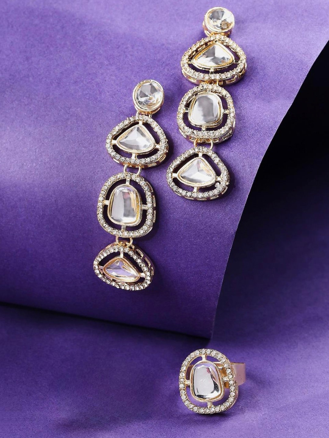 

OOMPH Women Kundan-Studded Jadau Earrings & Ring Jewellery Set, Gold