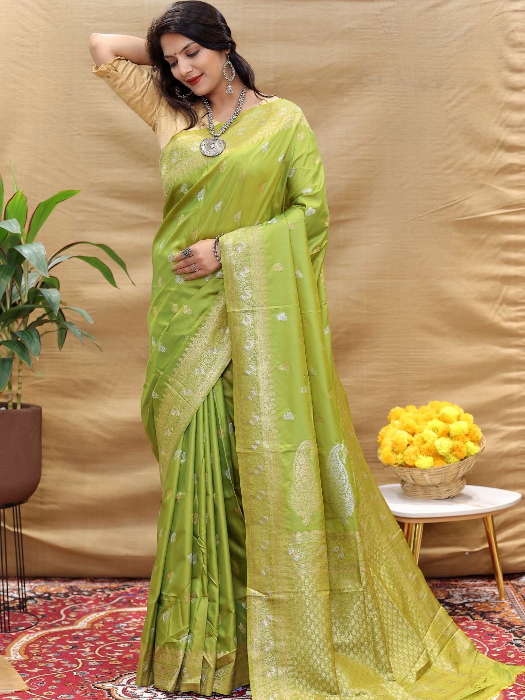 

SGF11 Woven Design Zari Kanjeevaram Saree, Green