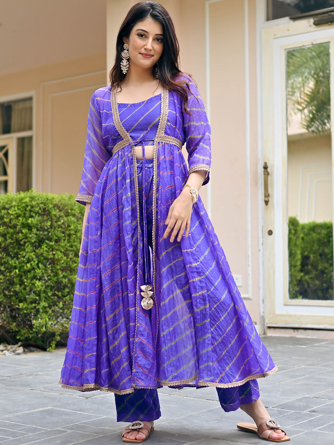 

Bunaai Women Leheriya Dyed Panelled Kurta with Trousers, Purple