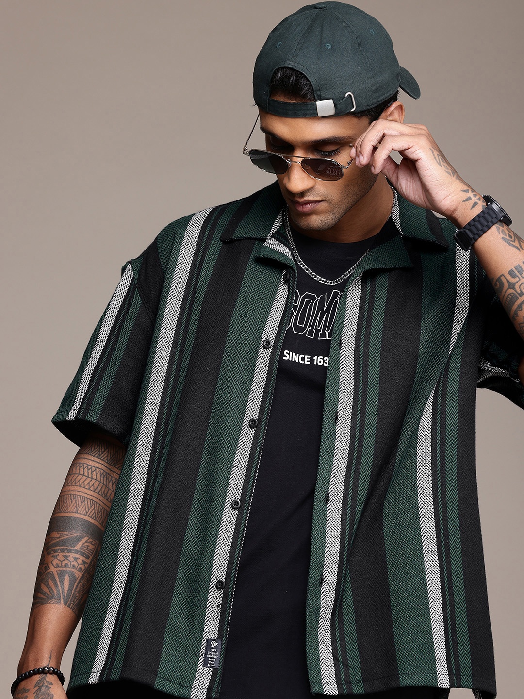 

The Roadster Life Co. Self-Striped Drop-Shoulder Relaxed Fit Casual Shirt, Black