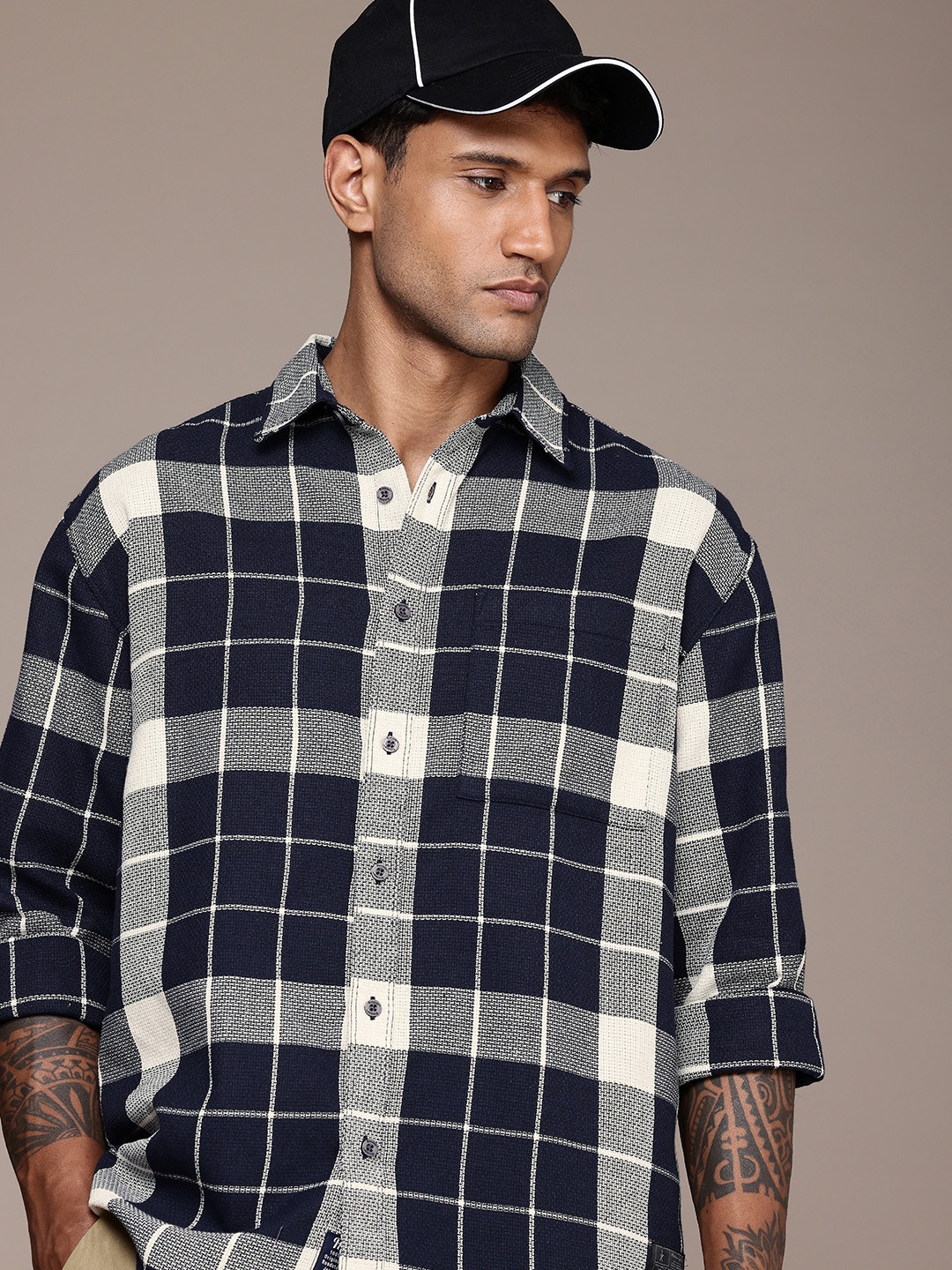 

The Roadster Life Co. Drop-Shoulder Checked Relaxed Fit Casual Shirt, Navy blue