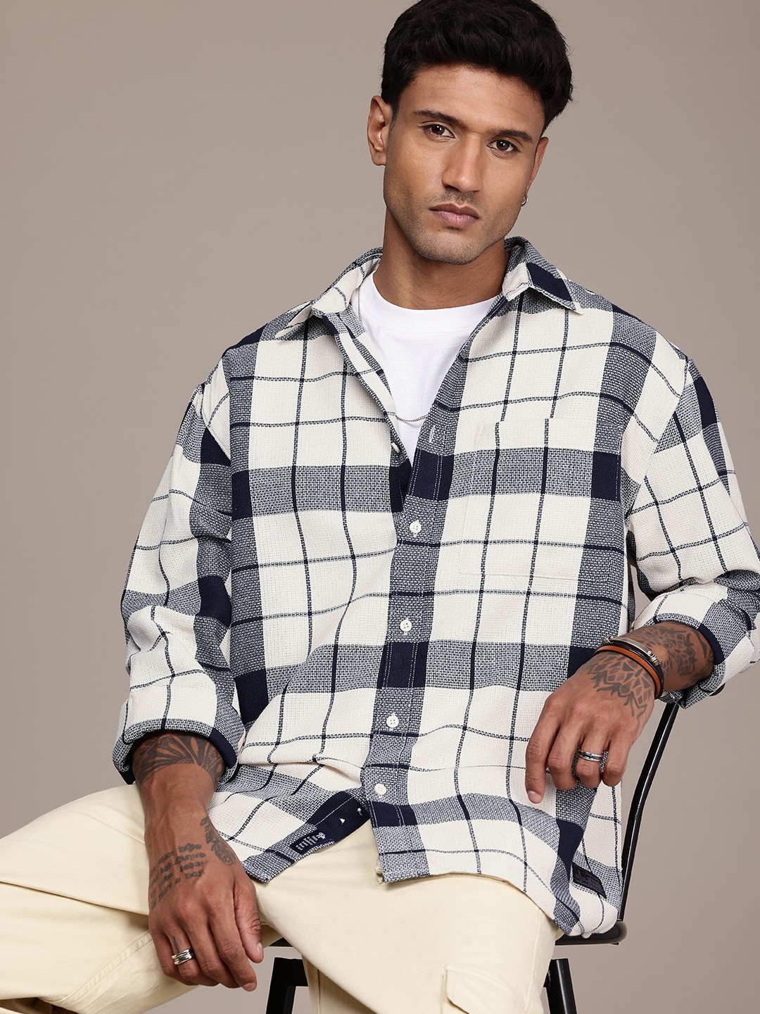 

The Roadster Life Co. Opaque Checked Relaxed Fit Casual Shirt, Navy blue