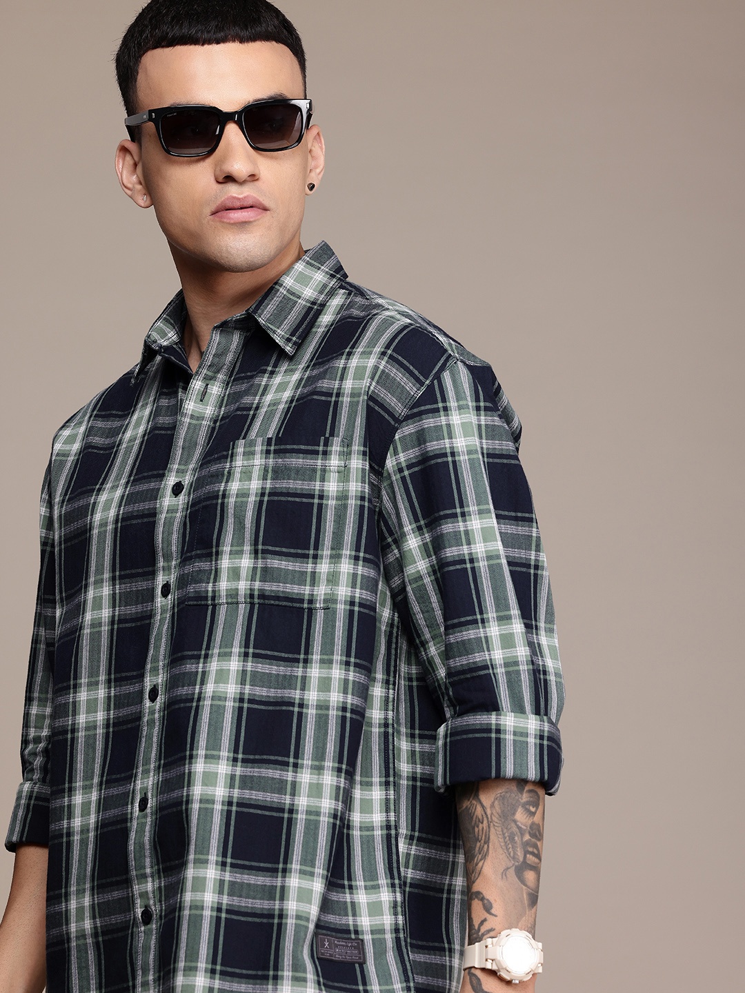 

The Roadster Life Co. Relaxed Fit Checked Pure Cotton Casual Shirt, Navy blue