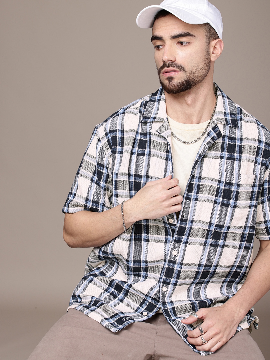 

The Roadster Life Co. Checked Relaxed Fit Casual Shirt, Navy blue