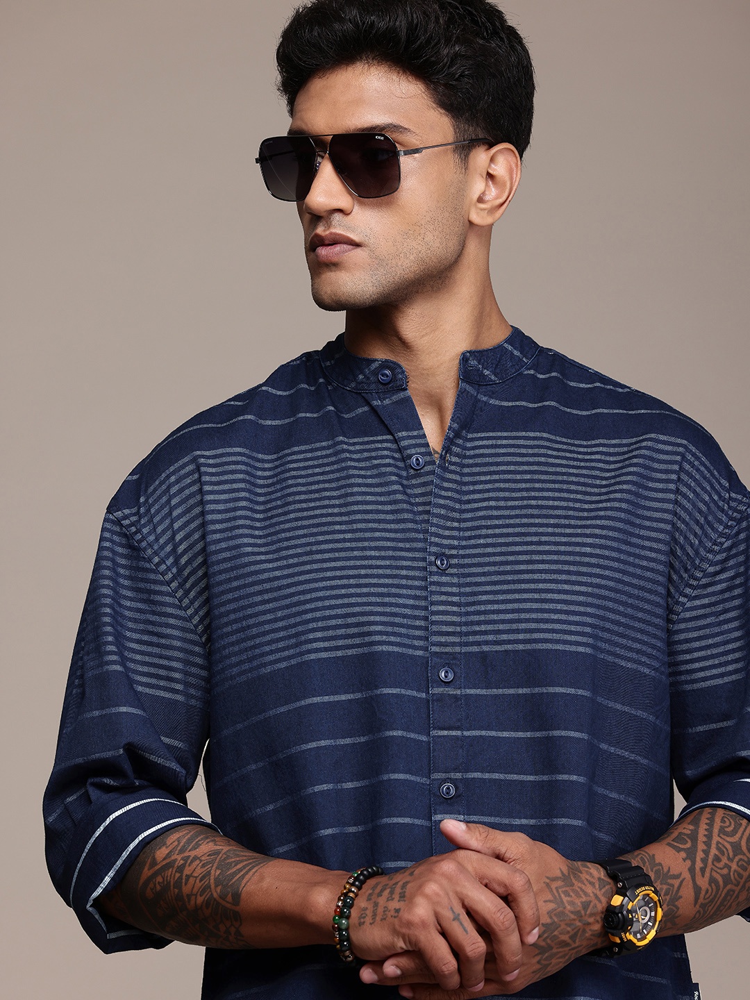 

The Roadster Life Co. Horizontal Stripes Opaque Relaxed Fit Pure Cotton Casual Shirt, Navy blue