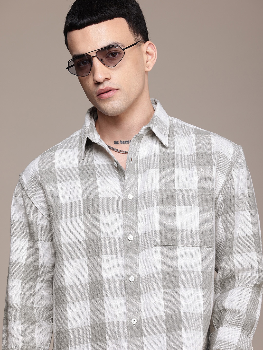 

The Roadster Life Co. Relaxed Fit Checked Knitted Casual Shirt, Grey