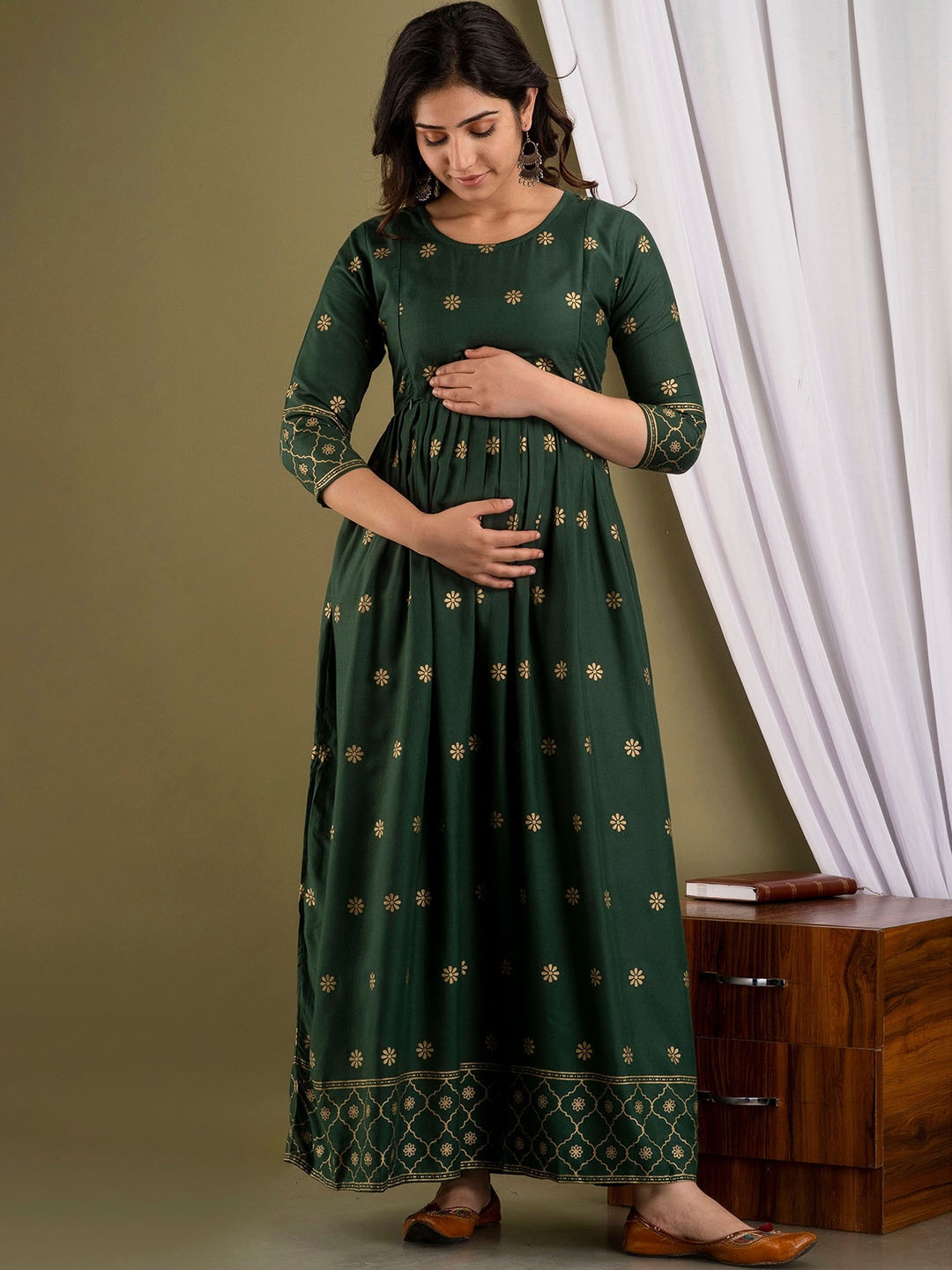 

Mialo fashion Ethnic Motifs Printed Maternity Ethnic Maxi Dress, Green