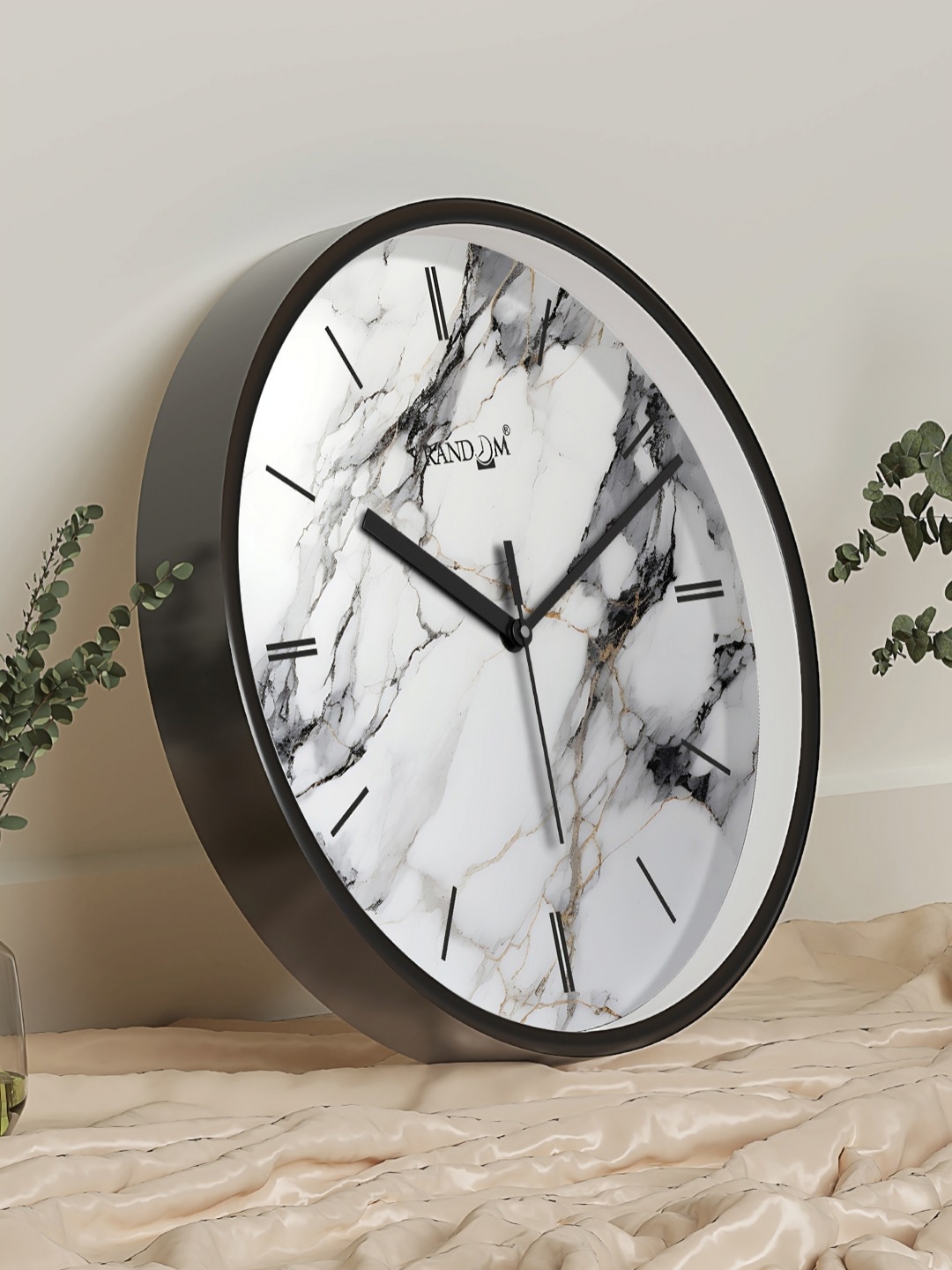 

RANDOM Printed Round Shaped Sweep Silent Movement Contemporary Wall Clock, Black