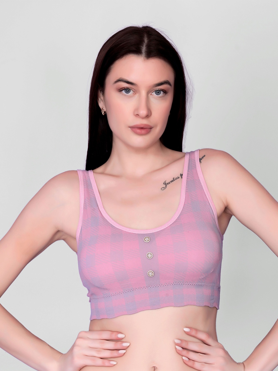 

Flenzy Checked Full Coverage Seamless Workout Bra With All Day Comfort, Pink