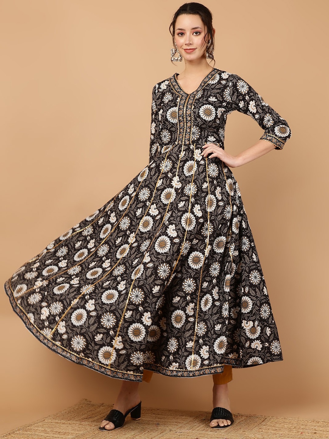 WOMENCLICK Women Floral Printed Anarkali Kurta, Black