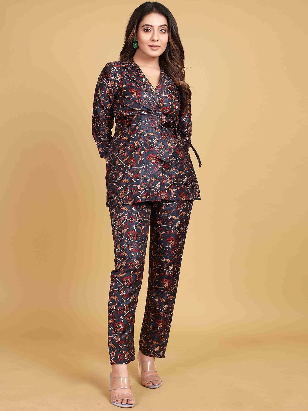 

DEVATITHI Floral Printed Top & Trousers Co-Ords, Black