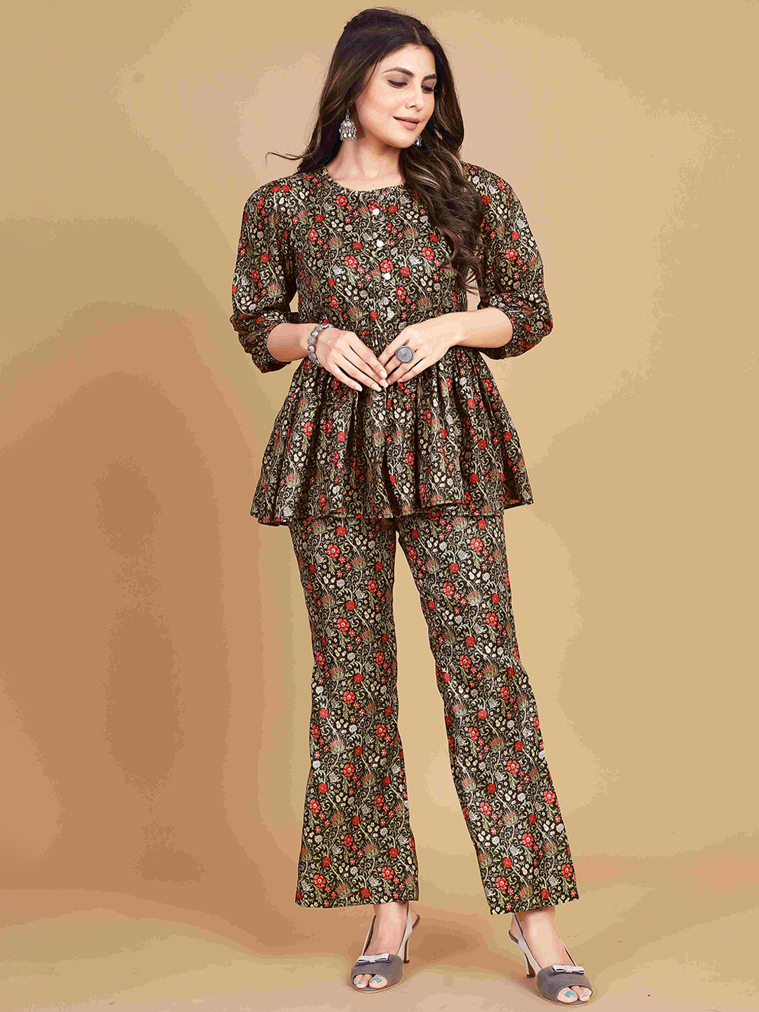 

DEVATITHI Printed Round-Neck Top With Trouser Co-Ords, Black