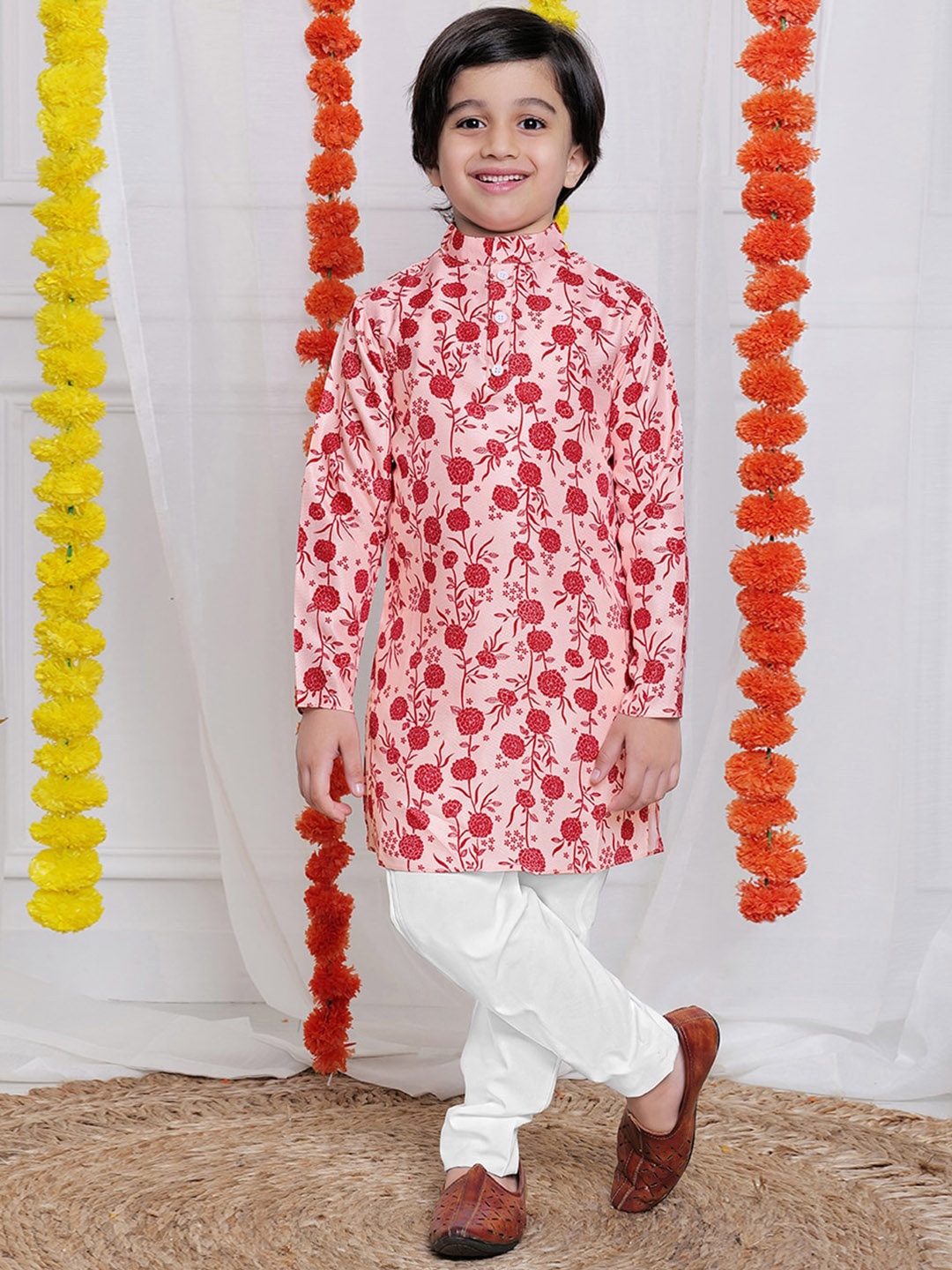 

FASHION DREAM Boys Floral Printed Regular Kurta with Pyjamas, Cream