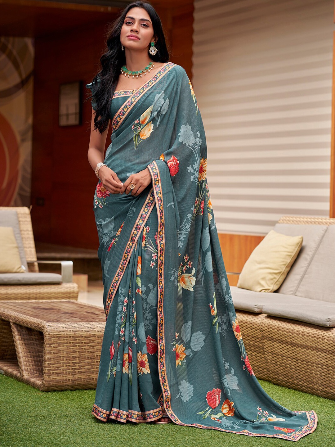 

Mitera Floral Pure Georgette Designer Saree, Grey
