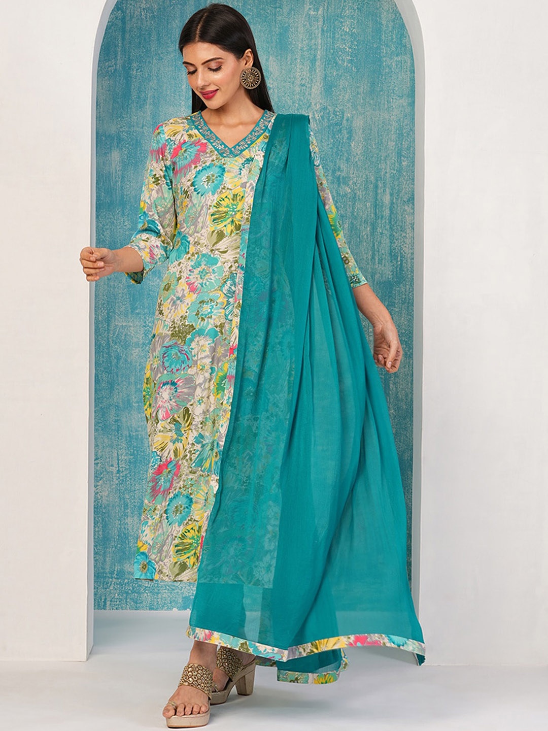 

KALINI Women Floral Printed Regular Kurta with Trousers & With Dupatta, Turquoise blue