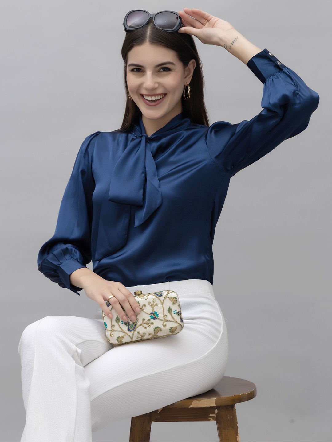 

PURYS Tie-Up Neck Cuffed Sleeves Satin Top, Navy blue