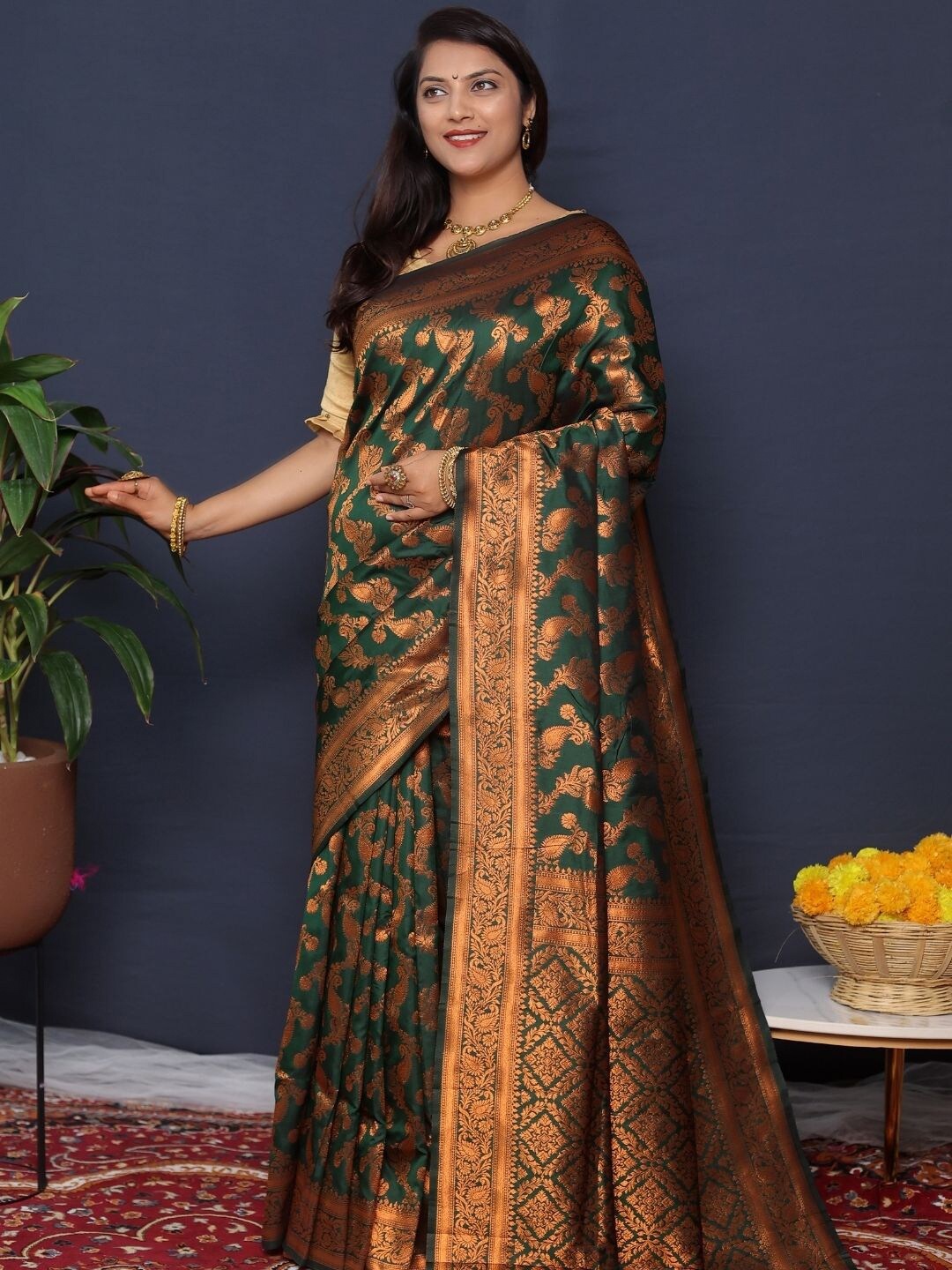 

SGF11 Woven Design Zari Art Silk Kanjeevaram Saree, Green
