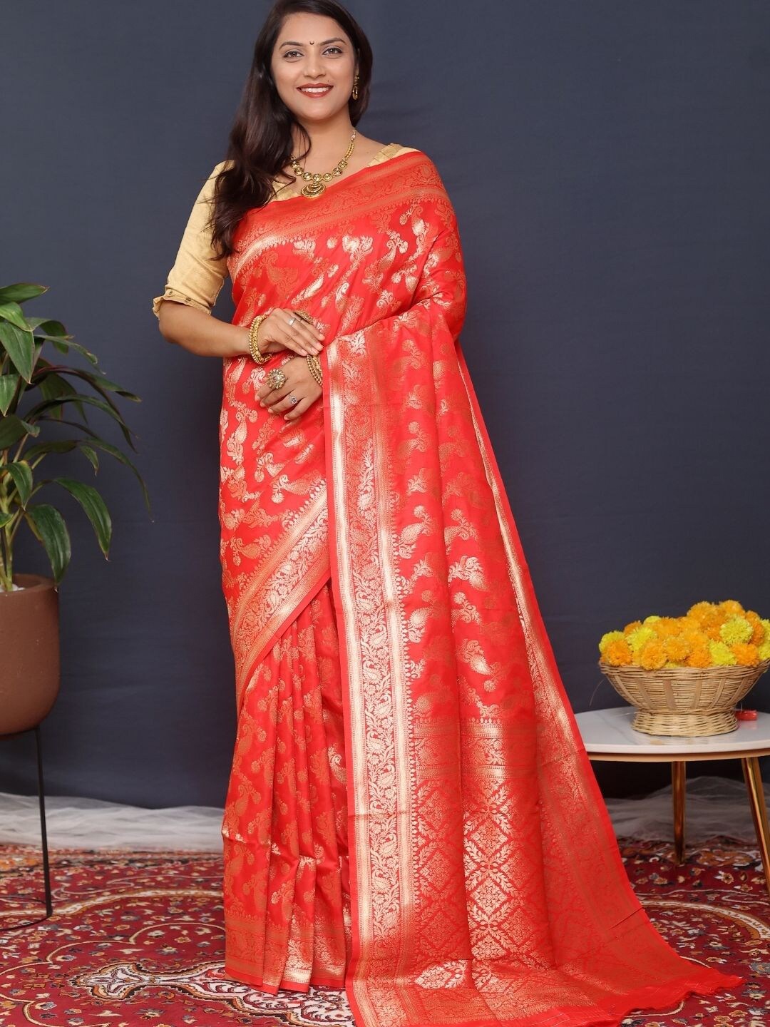 

SGF11 Woven Design Zari Kanjeevaram Saree, Red