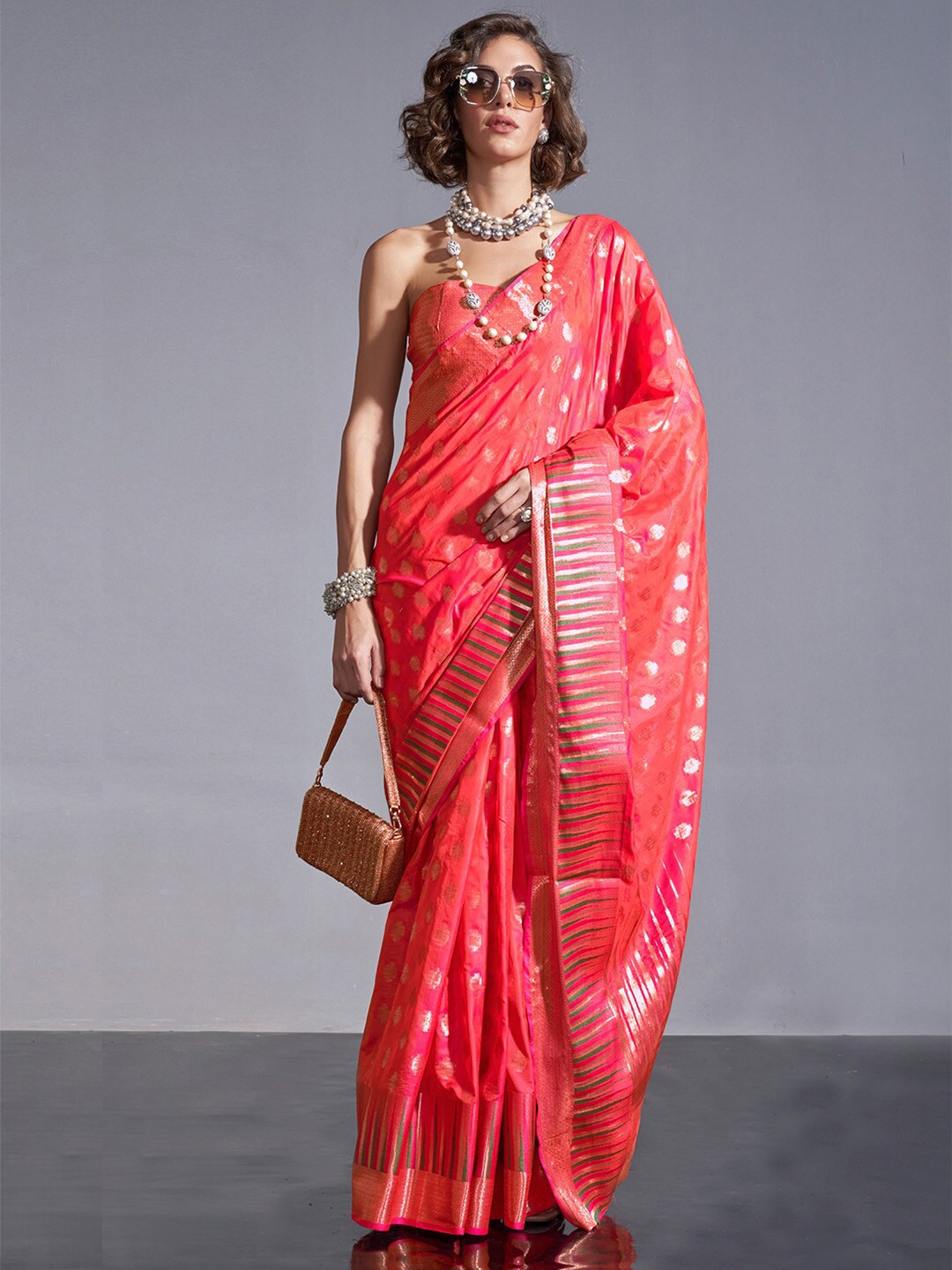 

Ishin Woven Design Zari Banarasi Saree, Peach